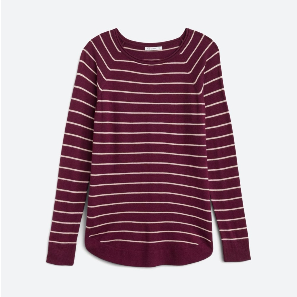 Pink clover dark purple pull over